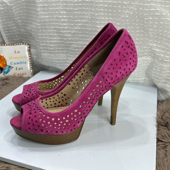 (N8) ENZO Sully Pink Suede Laser Cut Platform Heels Women's Size 8.5 - Picture 7 of 15